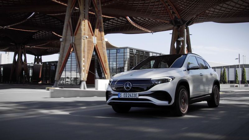 Mercedes představuje malý elektrický crossover EQA